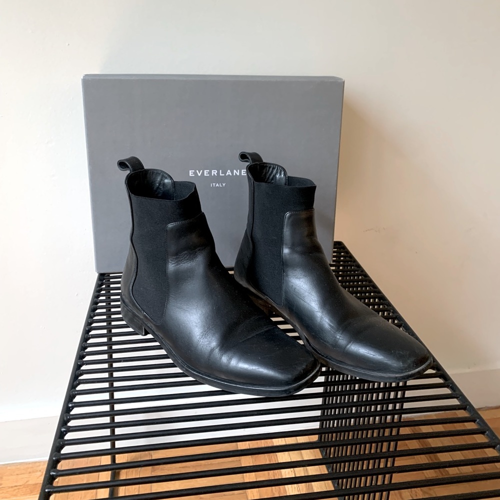 Everlane The Modern Square Chelsea Boot - Black Size 8 -Italian Leather